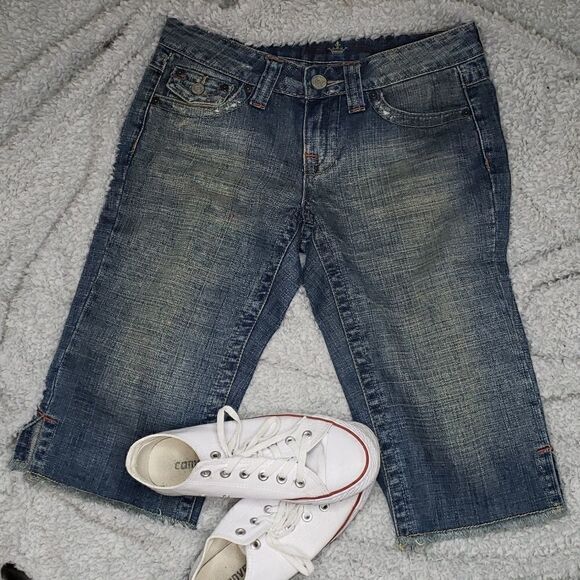 Miss Bisou | Denim Capris - Picture 1 of 6